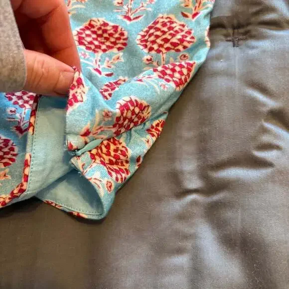 Anthropologie FOREVER THAT GIRL Puff-Sleeve One-Shoulder Blouse - Picture 5 of 7